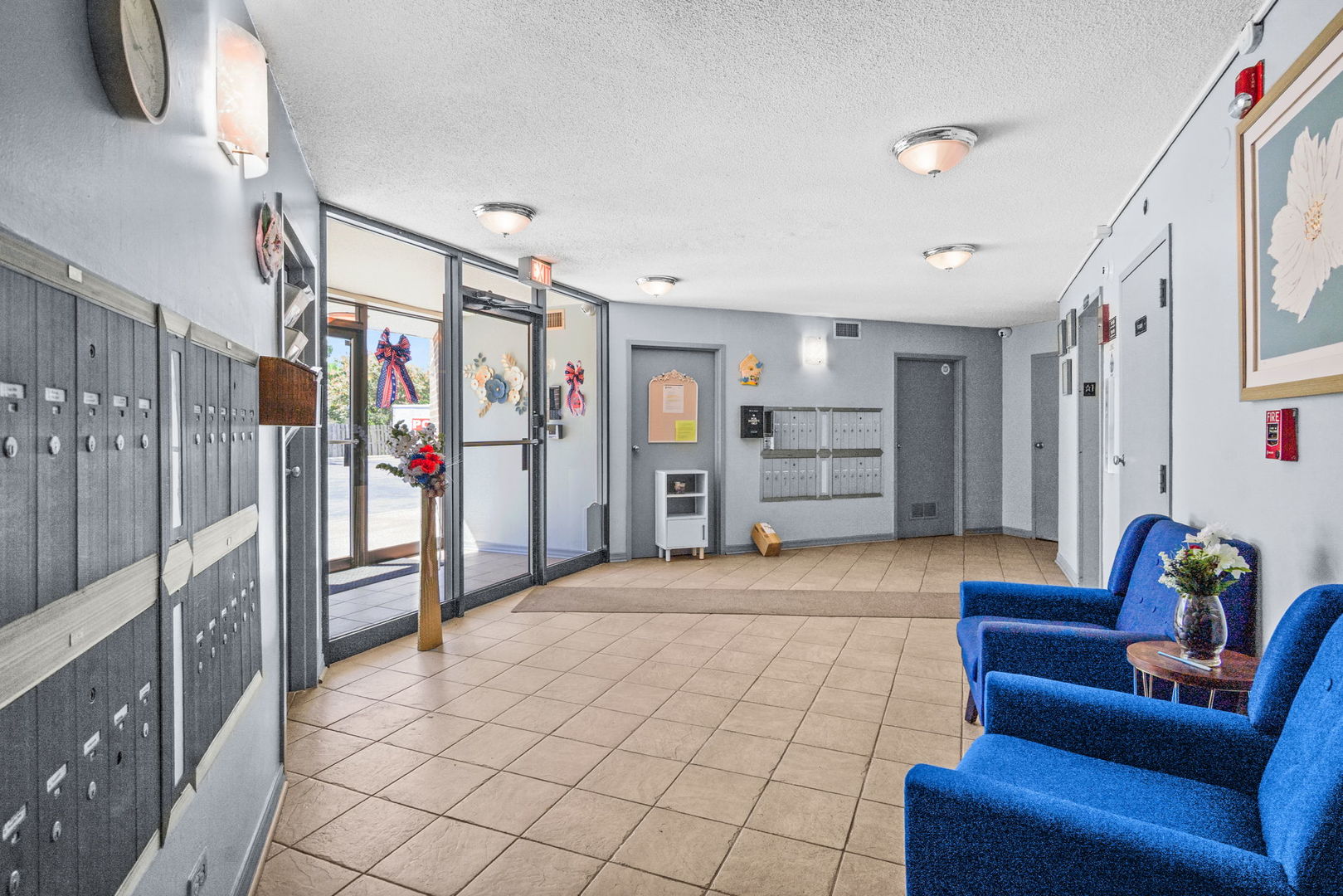 924 S Lake Court 105