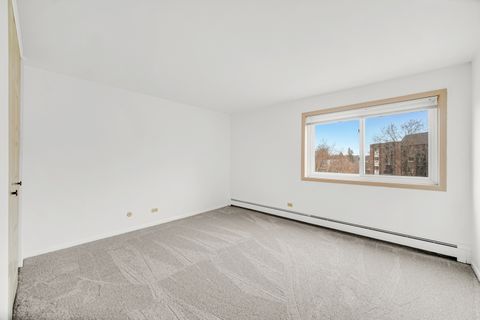 Tiny photo for 4731 Saint Joseph Creek Road #4E, Lisle, IL 60532 (MLS # 12592812)