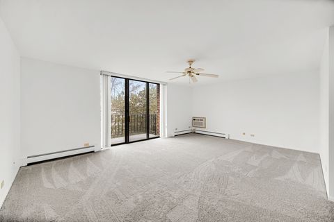 Tiny photo for 4731 Saint Joseph Creek Road #4E, Lisle, IL 60532 (MLS # 12592812)