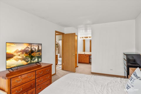 Tiny photo for 241 W Washington Street, Oswego, IL 60543 (MLS # 12628534)