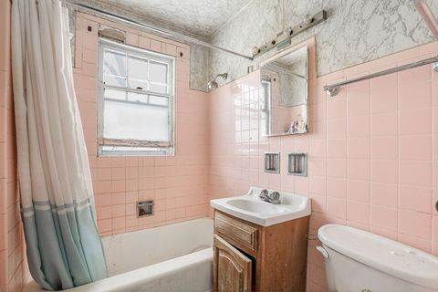 Tiny photo for 1815 Cleveland Street, Evanston, IL 60202 (MLS # 12627336)