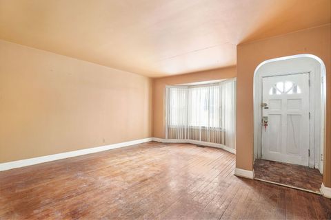 Tiny photo for 1815 Cleveland Street, Evanston, IL 60202 (MLS # 12627336)