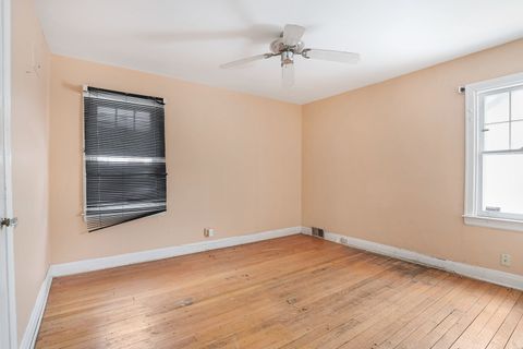 Tiny photo for 1815 Cleveland Street, Evanston, IL 60202 (MLS # 12627336)