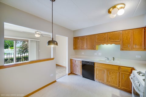 Tiny photo for 4933 E Circle Drive #107, Crestwood, IL 60418 (MLS # 12731896)