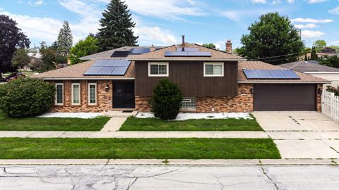 Photo of 621 Escanaba Avenue, Calumet City, IL 60409 (MLS # 12713179)