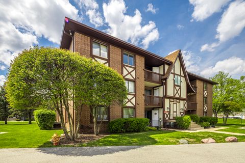 Tiny photo for Palos Hills, IL 60465 (MLS # 12627833)