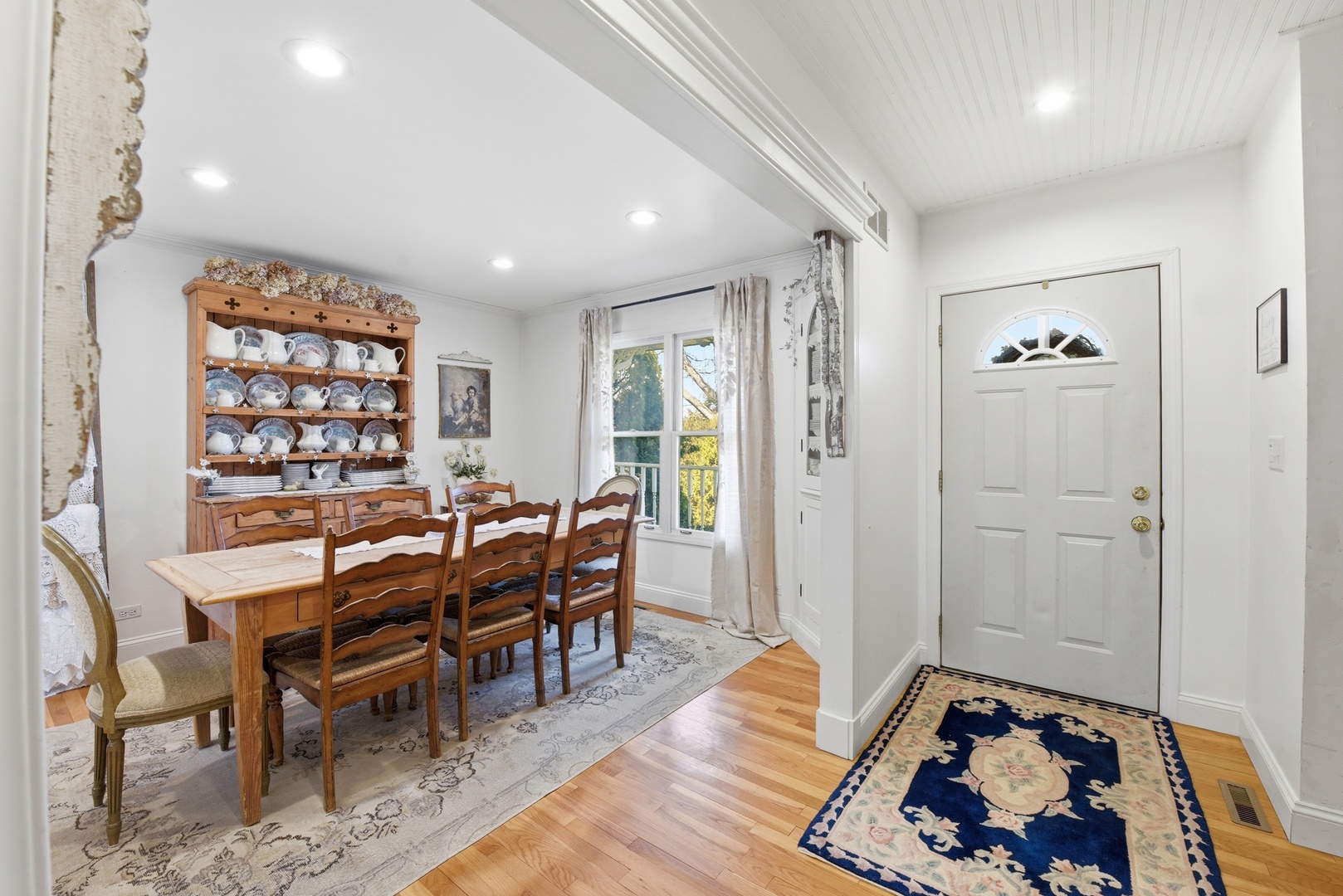 2909 Salem Boulevard