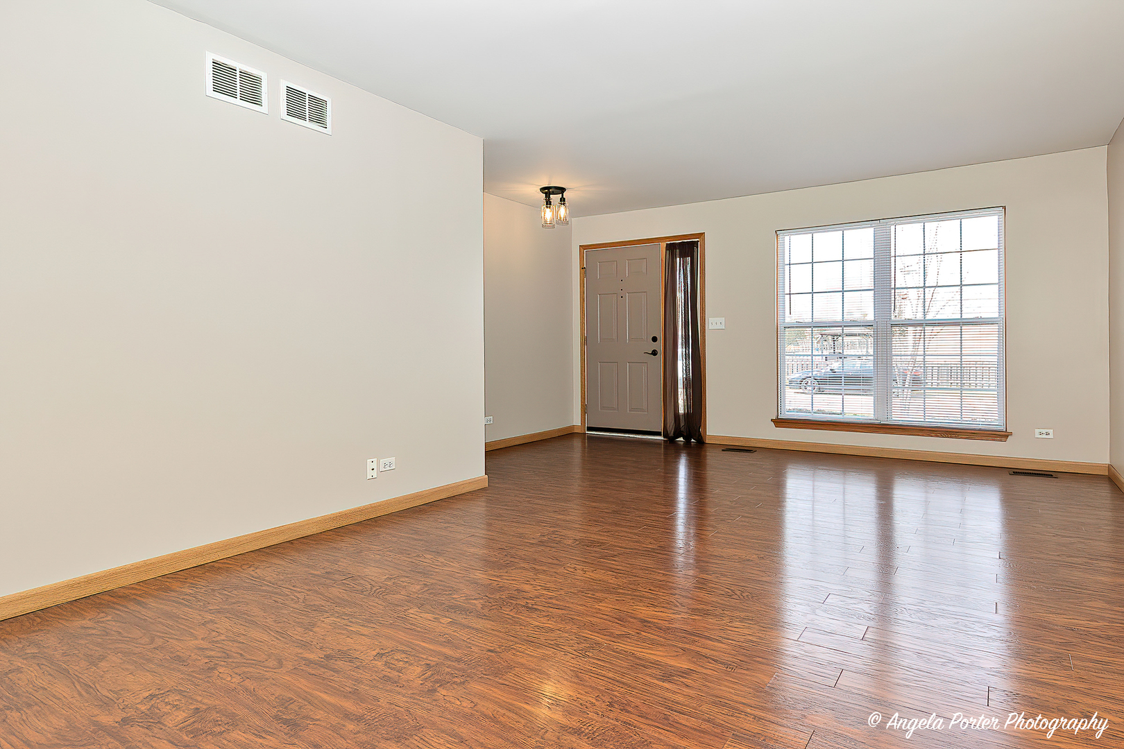 1035 Bugle Lane
