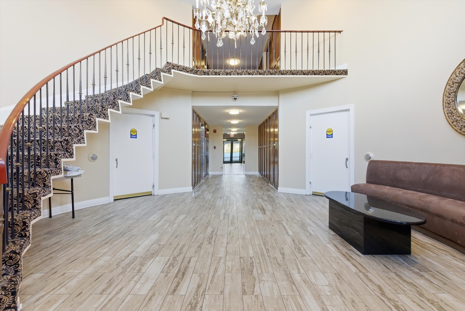 190 S Wood Dale Road 208