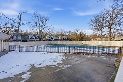 Tiny photo for 190 S Wood Dale Road #208, Wood Dale, IL 60191 (MLS # 12540812)