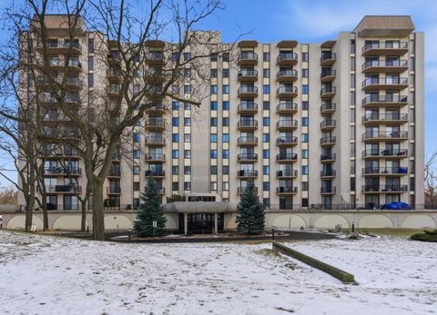 Tiny photo for 190 S Wood Dale Road #208, Wood Dale, IL 60191 (MLS # 12540812)