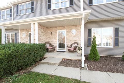 Tiny photo for 944 1ST Street #944, Batavia, IL 60510 (MLS # 12543087)