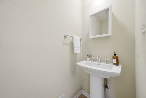 Tiny photo for 402 Locust Place, Deerfield, IL 60015 (MLS # 12604077)