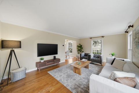 Tiny photo for 402 Locust Place, Deerfield, IL 60015 (MLS # 12604077)