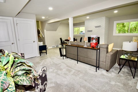 Tiny photo for 26890 N Longwood Road, Lake Forest, IL 60045 (MLS # 12744314)