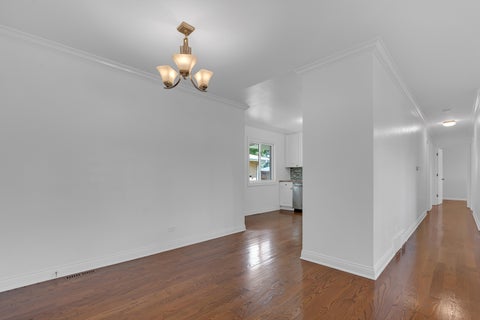 Tiny photo for 420 Berkshire Lane, Des Plaines, IL 60016 (MLS # 12756866)
