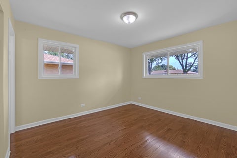 Tiny photo for 420 Berkshire Lane, Des Plaines, IL 60016 (MLS # 12756866)