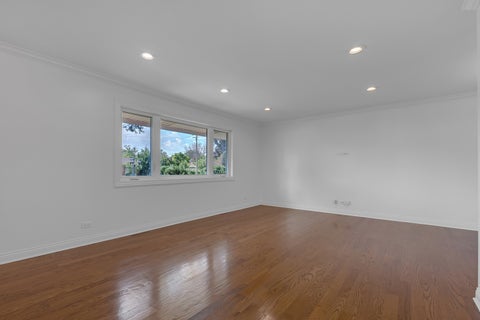 Tiny photo for 420 Berkshire Lane, Des Plaines, IL 60016 (MLS # 12756866)