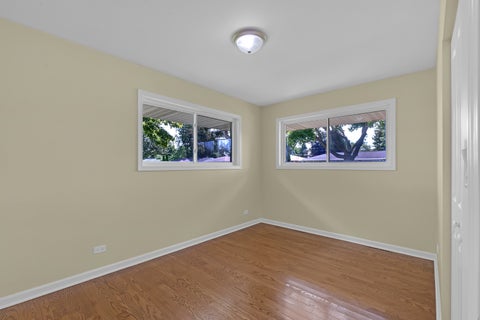 Tiny photo for 420 Berkshire Lane, Des Plaines, IL 60016 (MLS # 12756866)