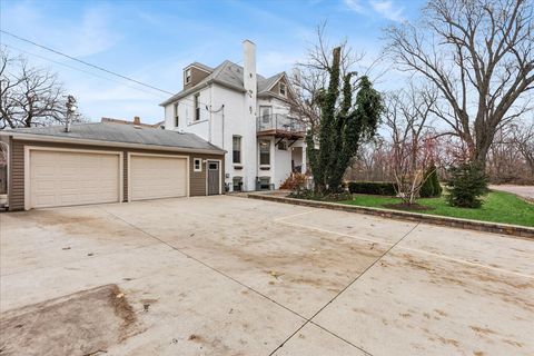 2720 Edina Boulevard Zion IL 60099