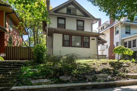 Photo of 1317 N Clinton Boulevard, Bloomington, IL 61701 (MLS # 12457326)