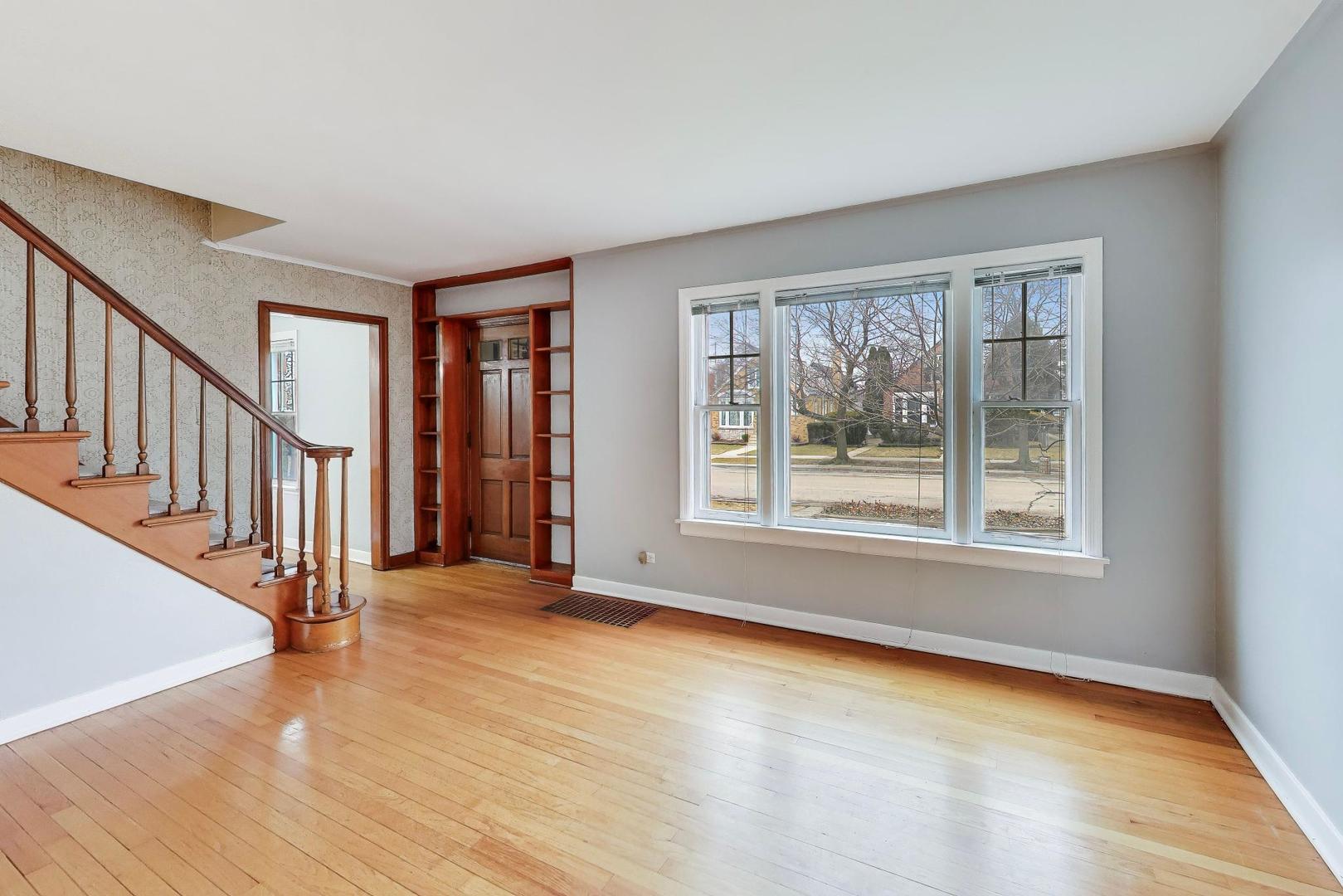 7738 W Rascher Avenue