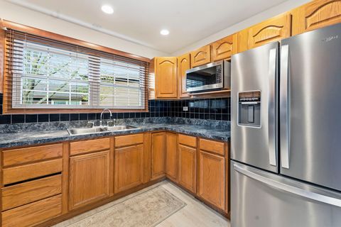 Tiny photo for 424 Assembly Drive, Bolingbrook, IL 60440 (MLS # 12623853)