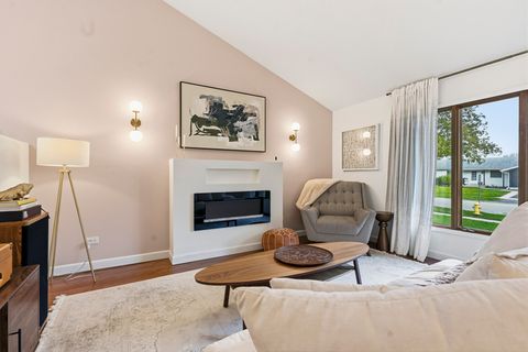 Tiny photo for 424 Assembly Drive, Bolingbrook, IL 60440 (MLS # 12623853)