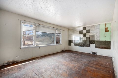 Tiny photo for 9158 S Clyde Avenue, Chicago, IL 60617 (MLS # 12588561)