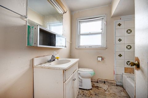 Tiny photo for 9158 S Clyde Avenue, Chicago, IL 60617 (MLS # 12588561)