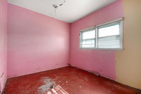 Tiny photo for 9158 S Clyde Avenue, Chicago, IL 60617 (MLS # 12588561)