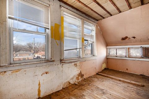 Tiny photo for 9158 S Clyde Avenue, Chicago, IL 60617 (MLS # 12588561)