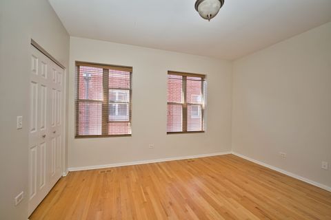 Tiny photo for 353 E Eastgate Place, Chicago, IL 60616 (MLS # 12412757)