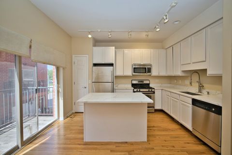 Tiny photo for 353 E Eastgate Place, Chicago, IL 60616 (MLS # 12412757)