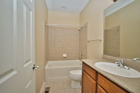 Tiny photo for 353 E Eastgate Place, Chicago, IL 60616 (MLS # 12412757)