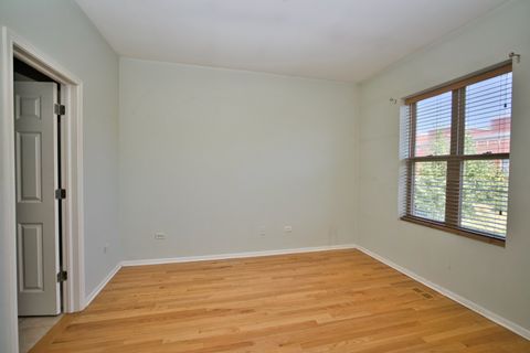 Tiny photo for 353 E Eastgate Place, Chicago, IL 60616 (MLS # 12412757)
