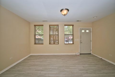 Tiny photo for 353 E Eastgate Place, Chicago, IL 60616 (MLS # 12412757)