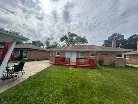 Tiny photo for 16639 Dobson Avenue, South Holland, IL 60473 (MLS # 12467075)