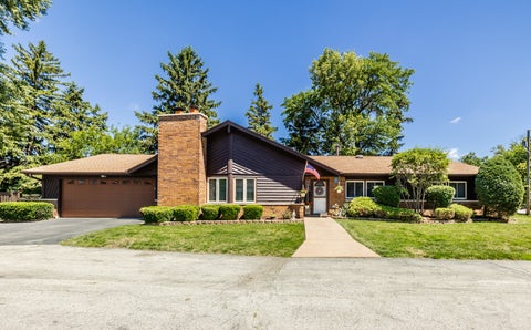 Photo of 1312 N River Road, Mount Prospect, IL 60056 (MLS # 12703737)