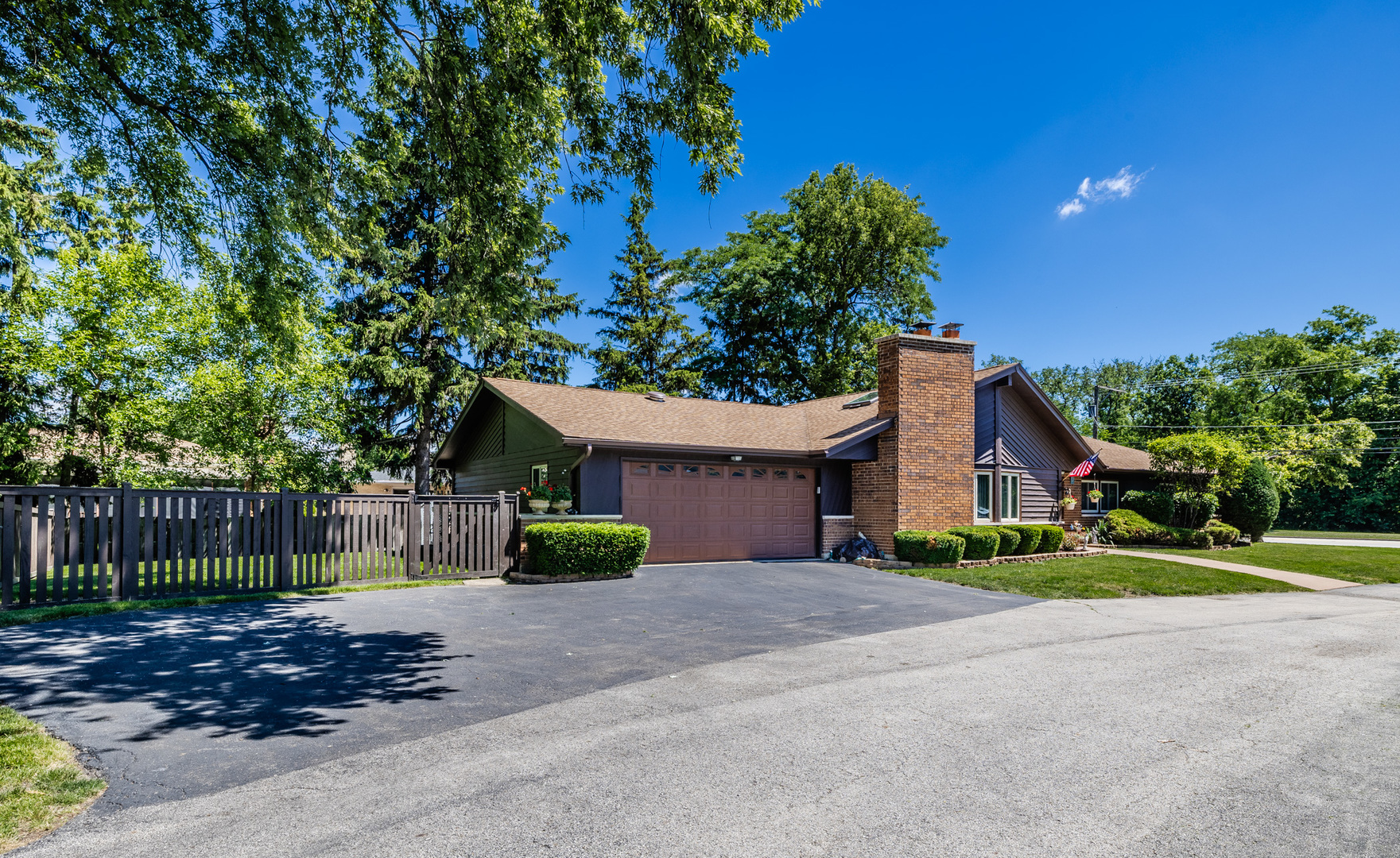 1312 N River Road
