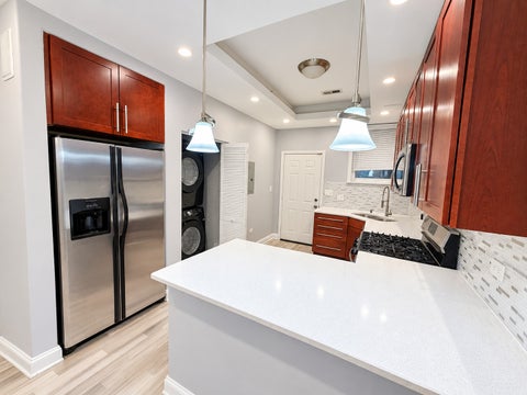 Tiny photo for 7078 N Wolcott Avenue #G, Chicago, IL 60626 (MLS # 12795374)