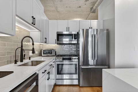 Tiny photo for 720 N Larrabee Street #1605, Chicago, IL 60654 (MLS # 12673846)