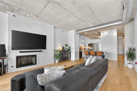 Tiny photo for 720 N Larrabee Street #1605, Chicago, IL 60654 (MLS # 12673846)