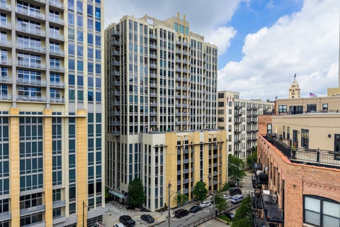 Tiny photo for 720 N Larrabee Street #1605, Chicago, IL 60654 (MLS # 12673846)