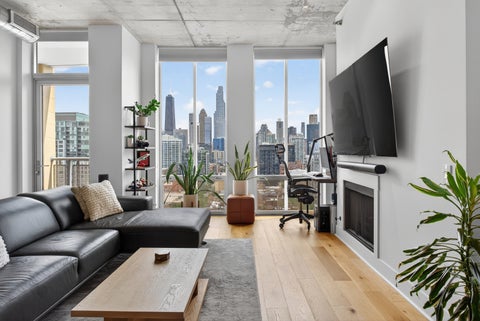 Tiny photo for 720 N Larrabee Street #1605, Chicago, IL 60654 (MLS # 12673846)