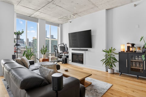 Tiny photo for 720 N Larrabee Street #1605, Chicago, IL 60654 (MLS # 12673846)
