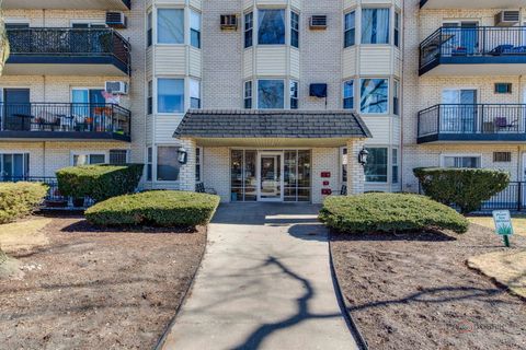 Tiny photo for 5506 Lincoln Avenue N #A316, Morton Grove, IL 60053 (MLS # 12580275)