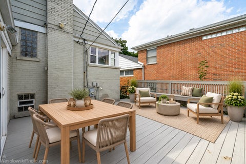Tiny photo for 7261 N East Prairie Road, Lincolnwood, IL 60712 (MLS # 12774876)