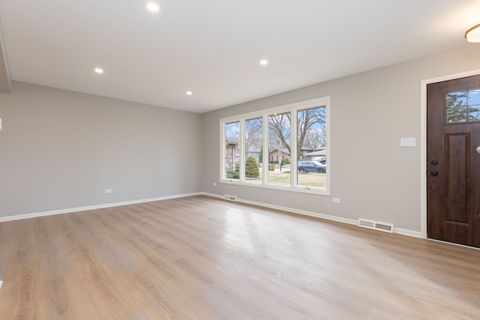 Tiny photo for 8518 Candlelight West Drive, Willow Springs, IL 60480 (MLS # 12610516)