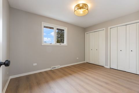 Tiny photo for 8518 Candlelight West Drive, Willow Springs, IL 60480 (MLS # 12610516)